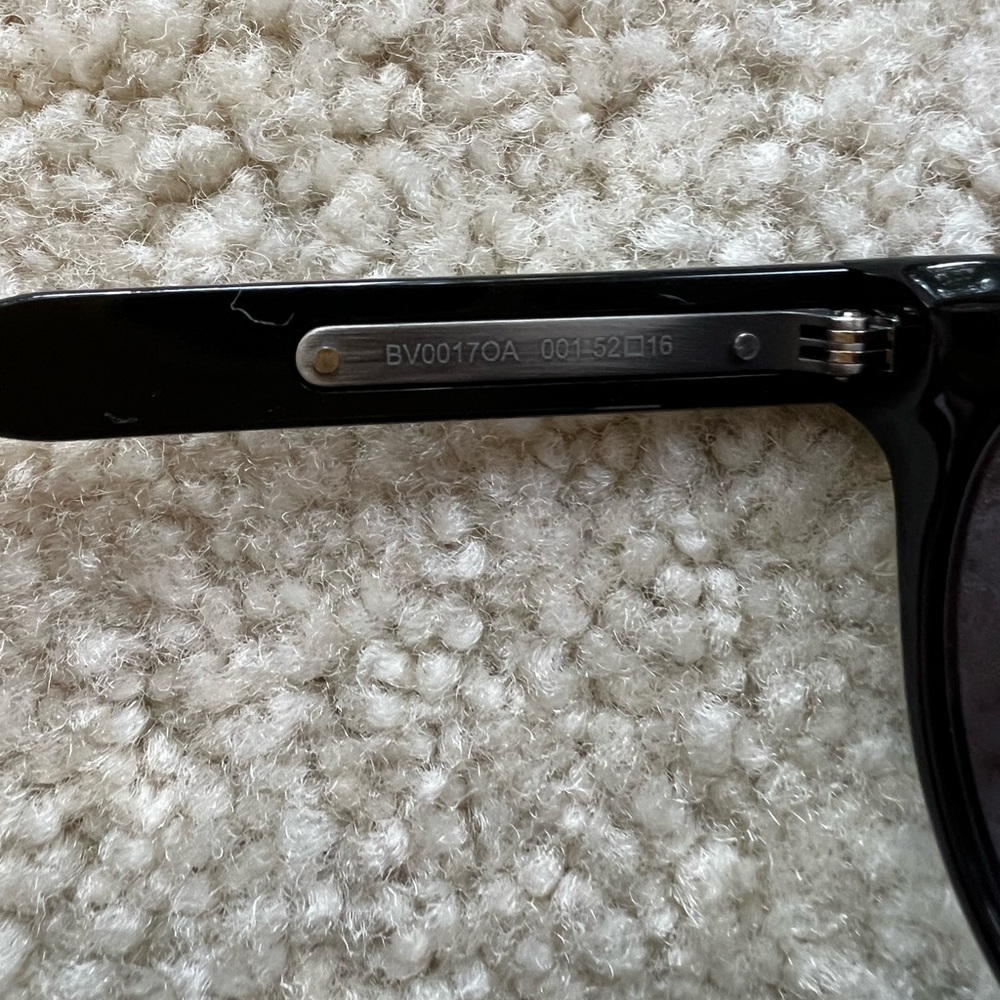 Bottega Veneta Sunglaases - Picture 4 of 9
